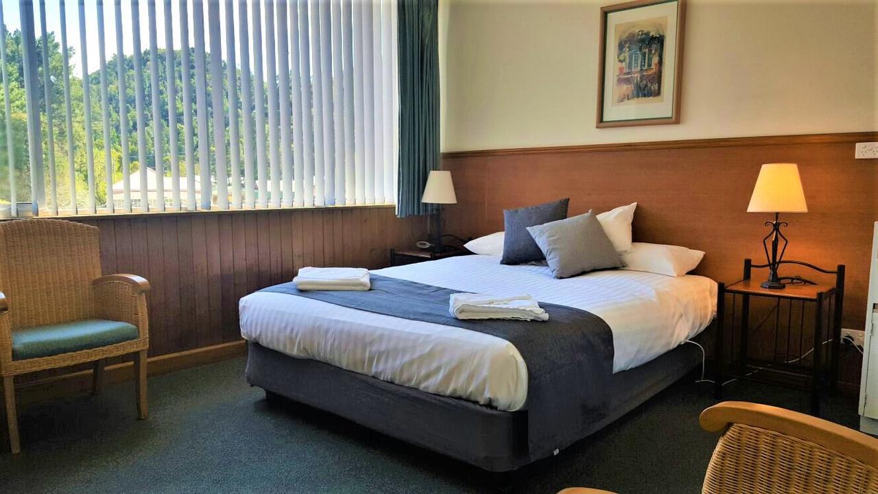 קווינסטאון Mt Lyell Motor Inn מראה חיצוני תמונה