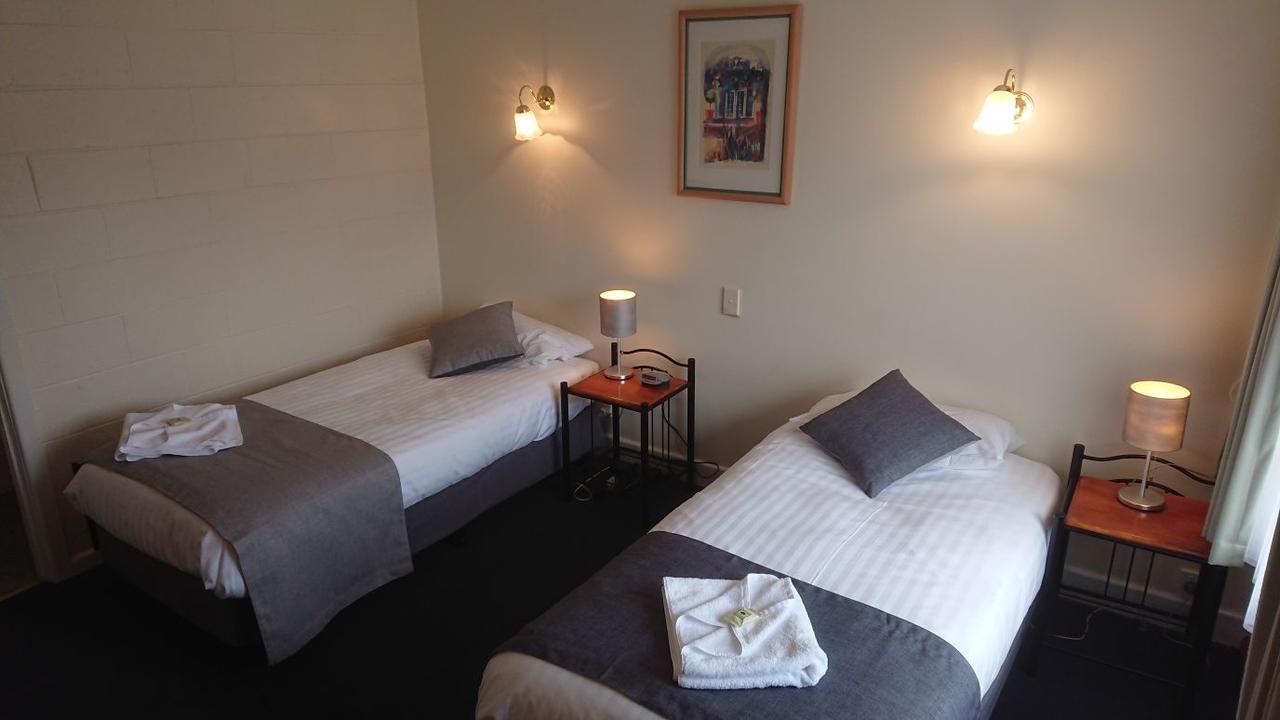 קווינסטאון Mt Lyell Motor Inn מראה חיצוני תמונה